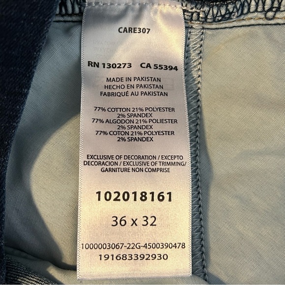 Mens Lee Extreme Motion MVP, Regular Fit Straight Leg, EUC, Dark Wash - Picture 13 of 13